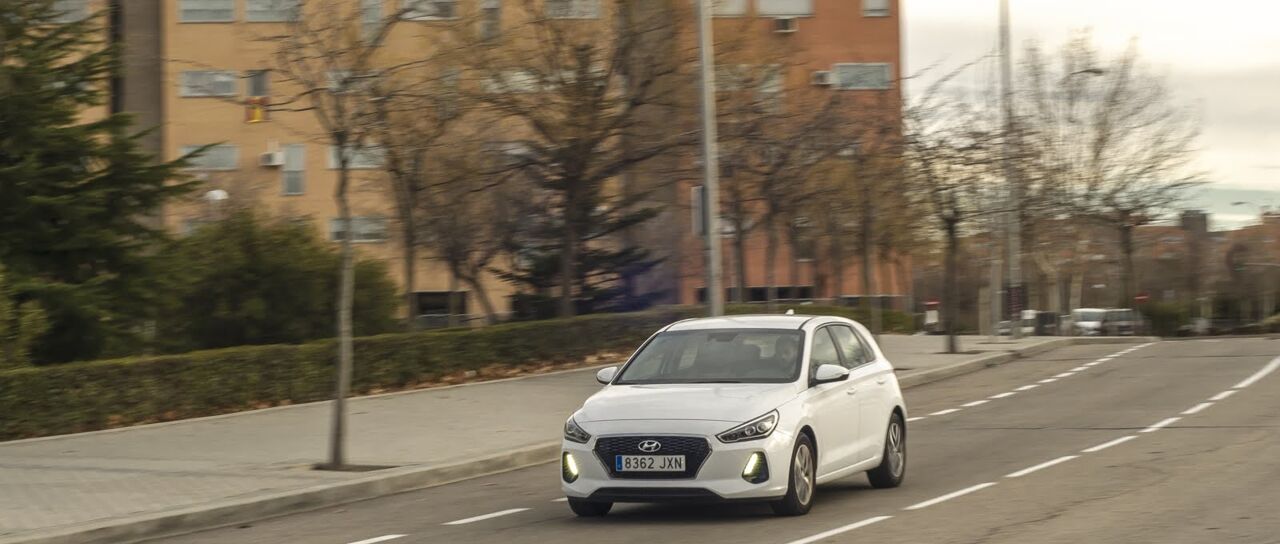 Todas las noticias de coches en un solo portal: Pruebas, fotos, vídeos, informes...