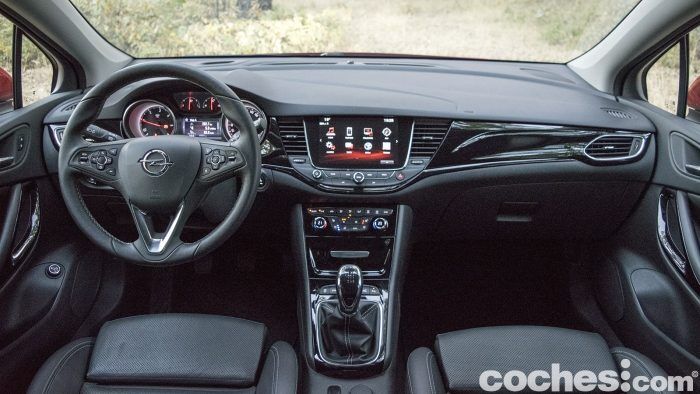 Opel Astra Sports Tourer Prueba 13 700x394