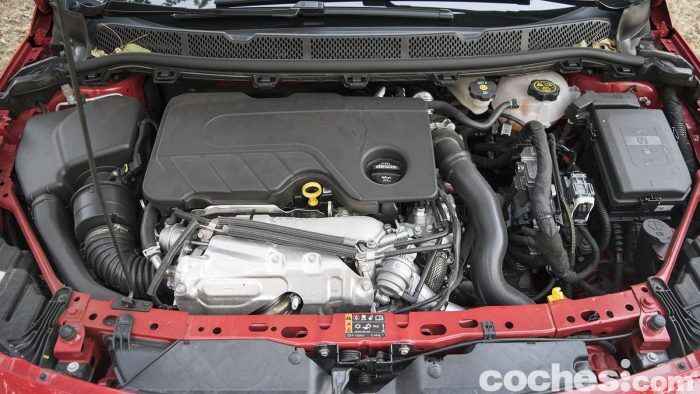 Opel Astra Sports Tourer Prueba 21 700x394