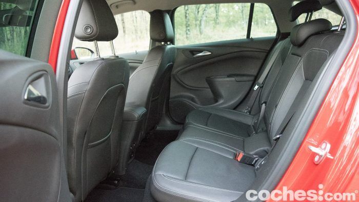 Opel Astra Sports Tourer Prueba 25 700x394