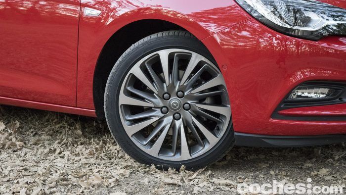 Opel Astra Sports Tourer Prueba 31 700x394