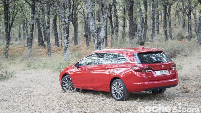 Opel Astra Sports Tourer Prueba 9 700x394