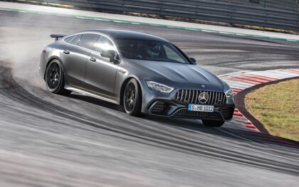 Vídeo de la vuelta rápida del Mercedes-AMG GT 4 puertas en Nürburgring