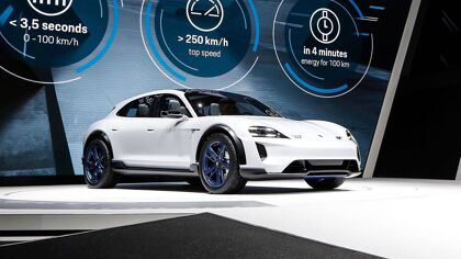 Porsche Mission E Cross Turismo Concept, acerándonos al Porsche eléctrico