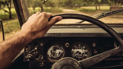 «Menos velocidad, más vidas en la carretera» así avisa la DGT de los nuevos límites de velocidad