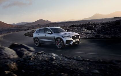 Jaguar F-Pace SVR, el nuevo tope de gama llega con 550 CV