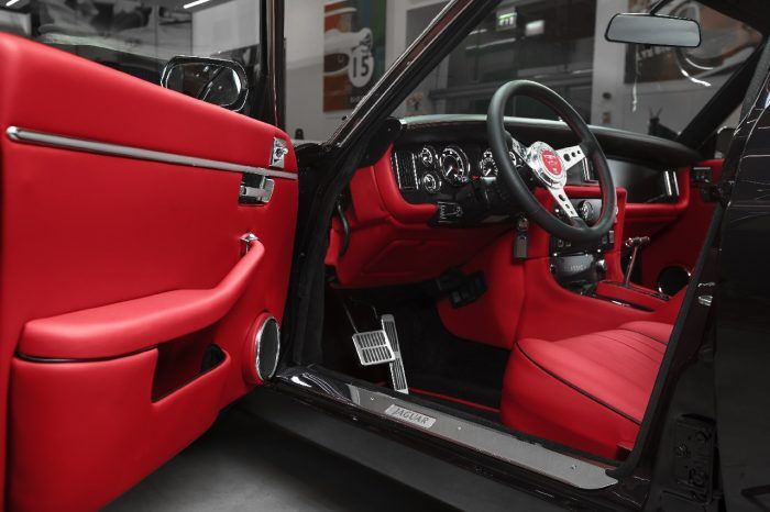 Jaguar Xj6 Restomod Iron Maiden 9 700x466