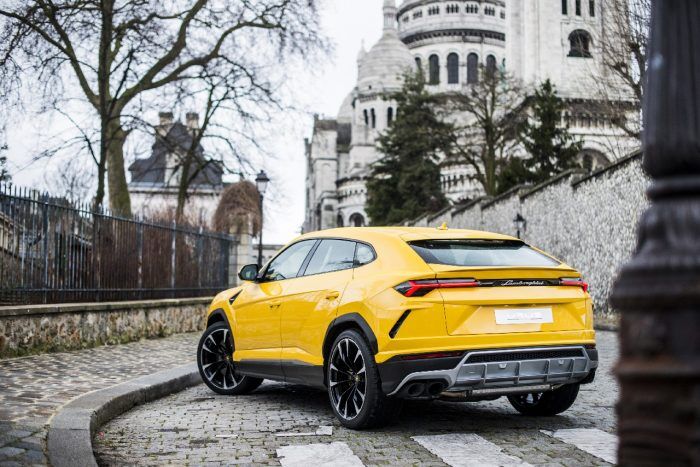 Lamborghini Urus 1 700x467