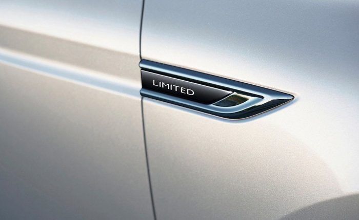 Renault Talisman Limited 2018 4 700x428