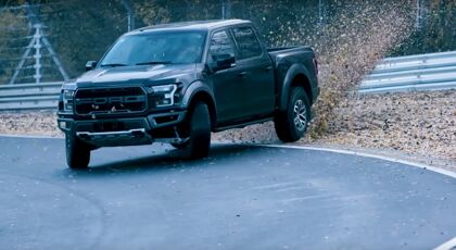 Atento a este Ford F-150 Raptor en Nürburgring, no va precisamente para hacer tiempos