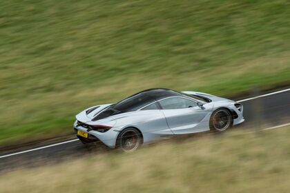 Demasiado McLaren 720S para tan poco conductor