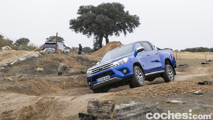 Toyota Hilux Prueba 17 700x394