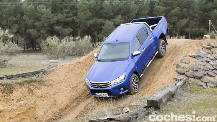 Toyota Hilux Prueba 18 700x394