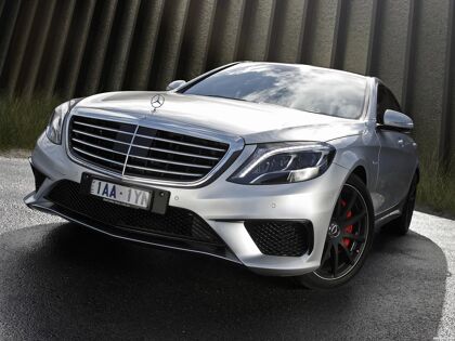 Este canadiense grabó con cámara oculta como un taller utilizaba su Mercedes para ir a comprar helados