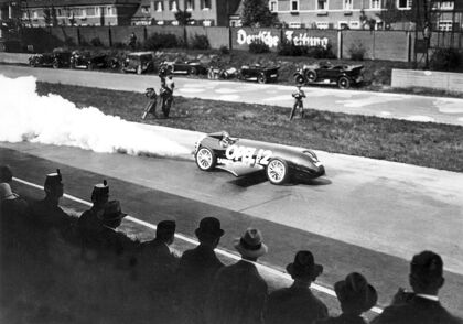 La historia del Opel RAK 2, a 238 km/h propulsado por cohetes en 1928