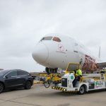 Tesla Model X Remolca Boeing 787 Drealiner 9 150x150