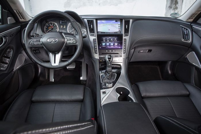 Infiniti Q50 Hybrid Prueba Interior 1 700x467