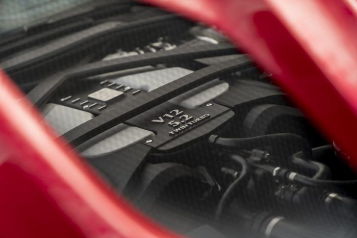 Aston Martin Dbs Superleggera 2019 15 1 700x466