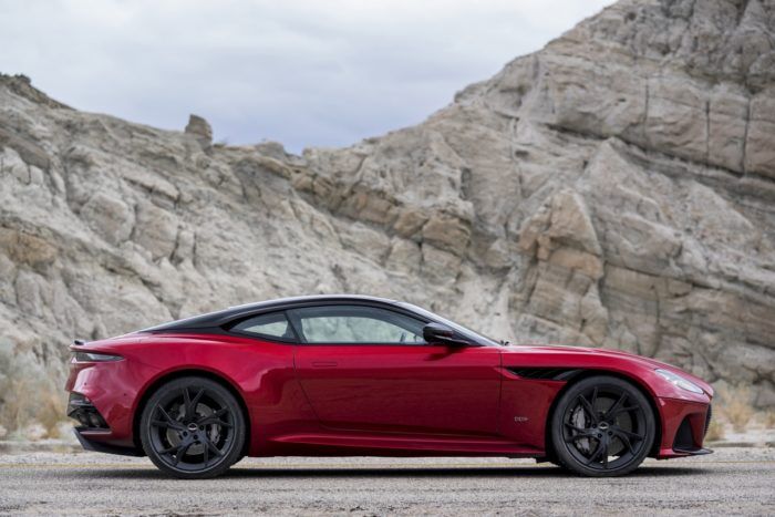 Aston Martin Dbs Superleggera 2019 25 700x467