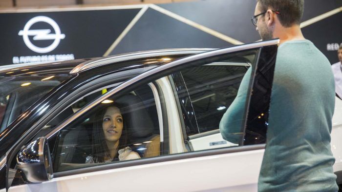 Compra Coche Concesionario Opel E1603359641182 700x394