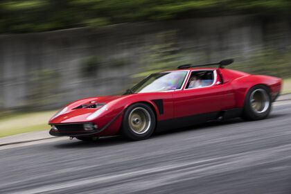 Impresionante la restauración del único Lamborghini Miura SVR