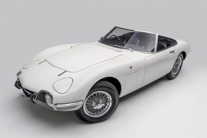 Toyota 2000GT Roadster 007 9 700x466