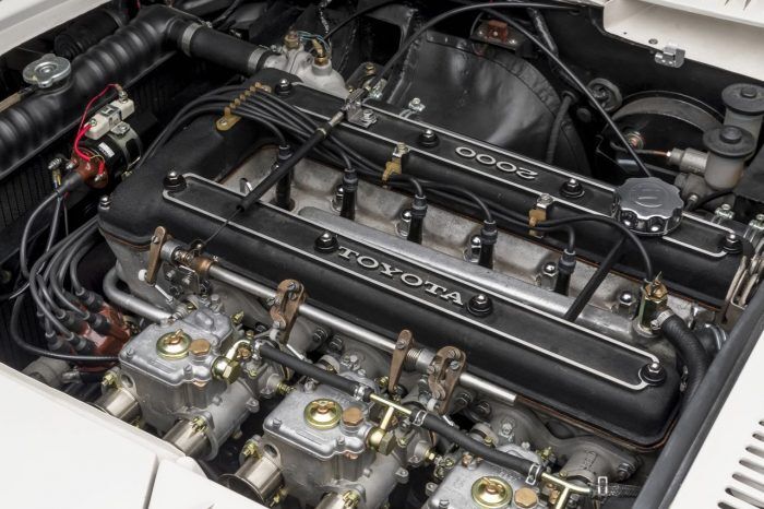 Toyota 2000GT Roadster 007 Motor 1 700x466