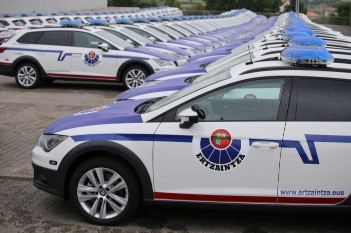 Seat Leon X Perience Ertzaintza 2 700x466