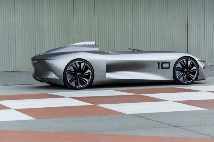 INFINITI Prototype10 4K 019 700x467