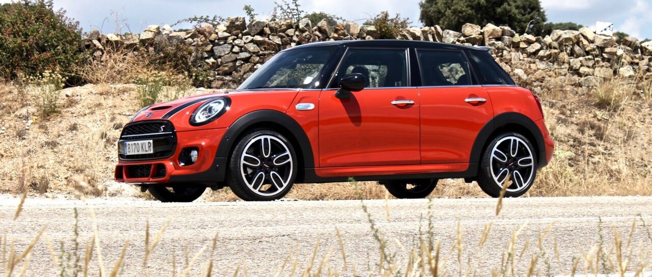 Todas las noticias de coches en un solo portal: Pruebas, fotos, vídeos, informes...