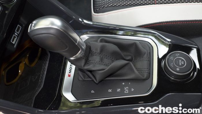 Volkswagen T Roc158 700x394