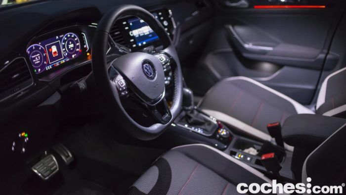 Volkswagen T Roc89 700x394