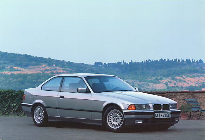 Bmw 325i Coupe 75 700x479