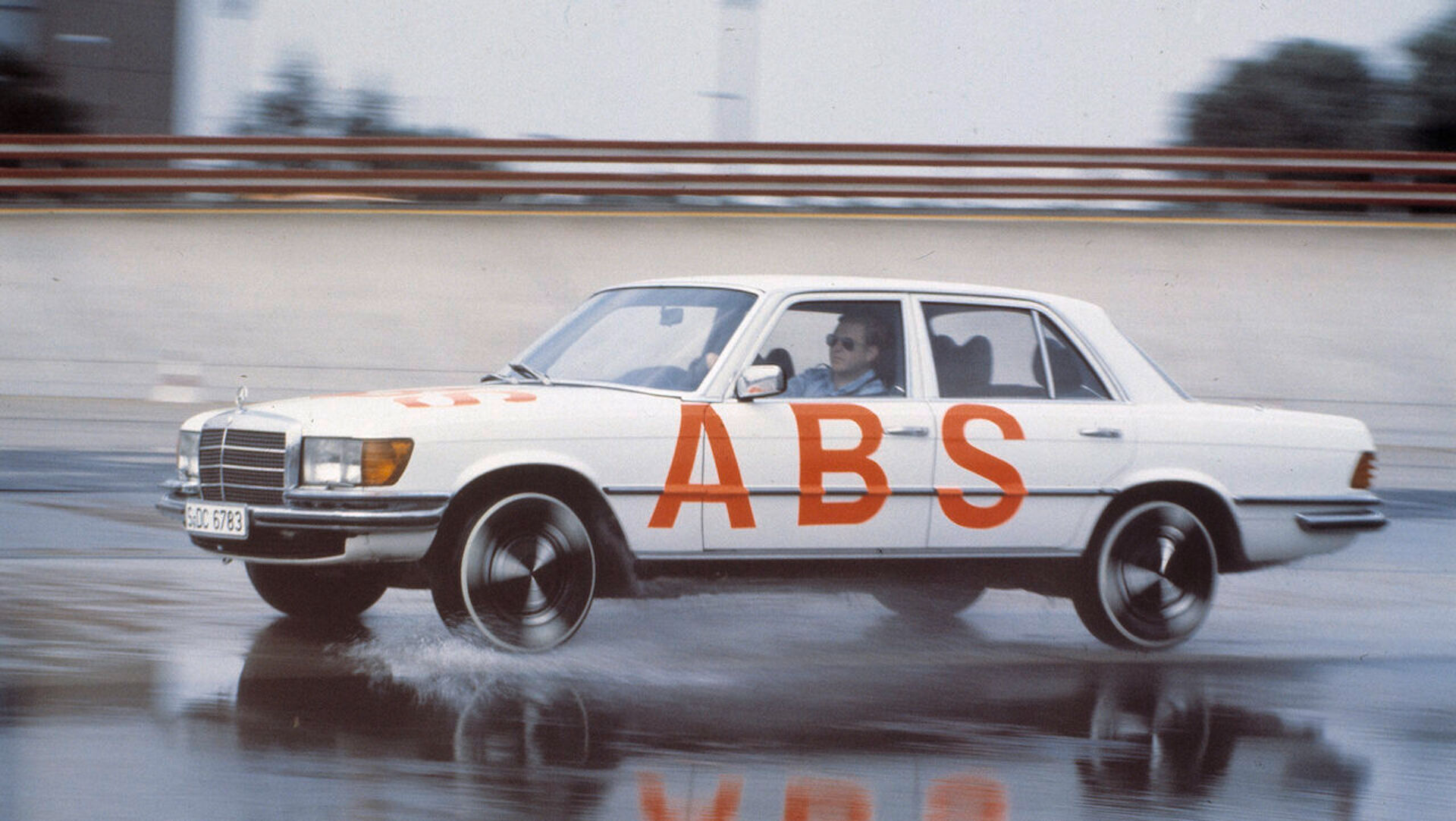 El impacto del ABS en la seguridad: hasta 158 fallecidos menos al año si todos lo llevasen