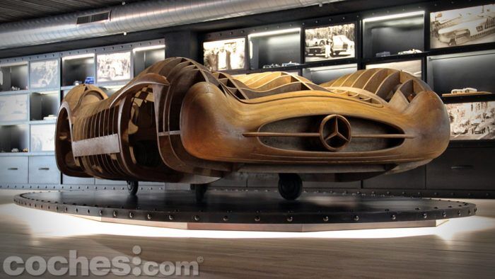 Museo Aguinaga Mercedes Benz 017 700x394