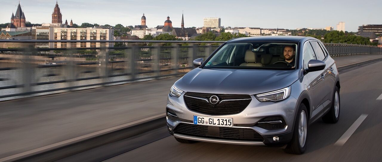 Todas las noticias de coches en un solo portal: Pruebas, fotos, vídeos, informes...