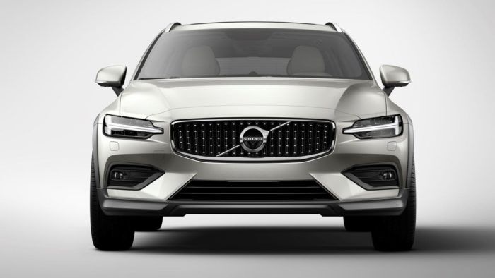 Volvo V60 Cross Country 2019 18 700x394