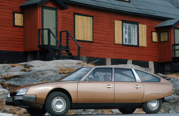 Citroen Cx 2000 1 700x454