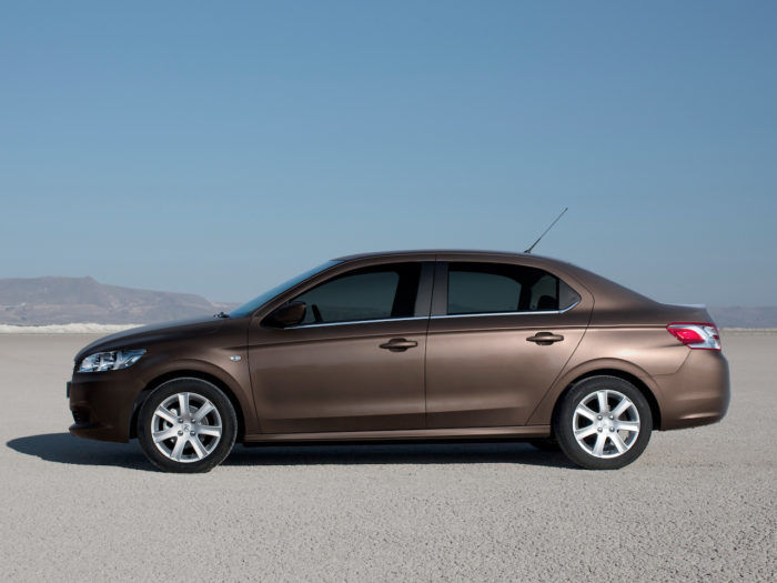 Peugeot 301 16 700x525