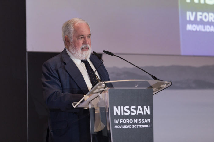 426236566 IV Foro Nissan 700x466