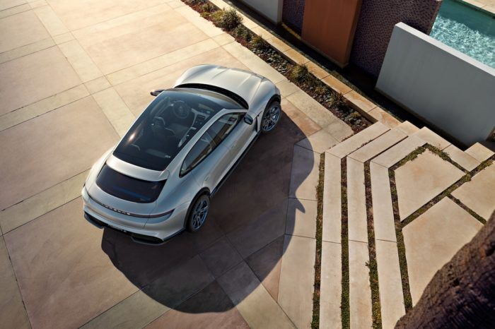 Porsche Mission E Cross Turismo 72 700x466