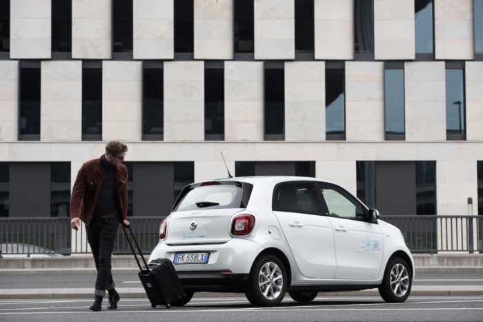 Smart Eq Forfour Car2go 3 700x467