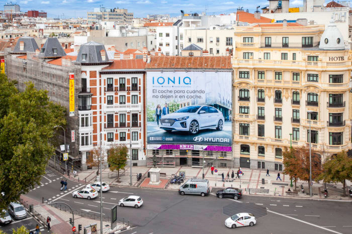 Valla Publicitaria Hyundai Madrid 1 700x466