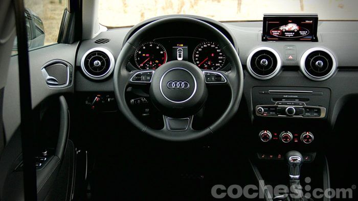 AUDI A1 SPORTBACK 1