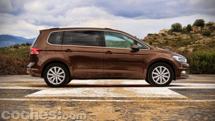 Volkswagen Touran 012 700x394