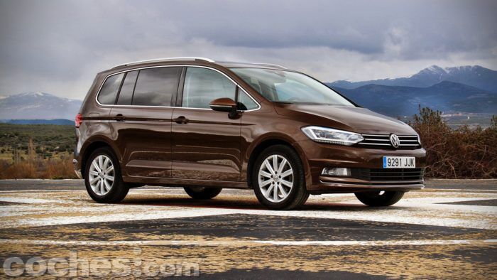 Volkswagen Touran 013 700x394