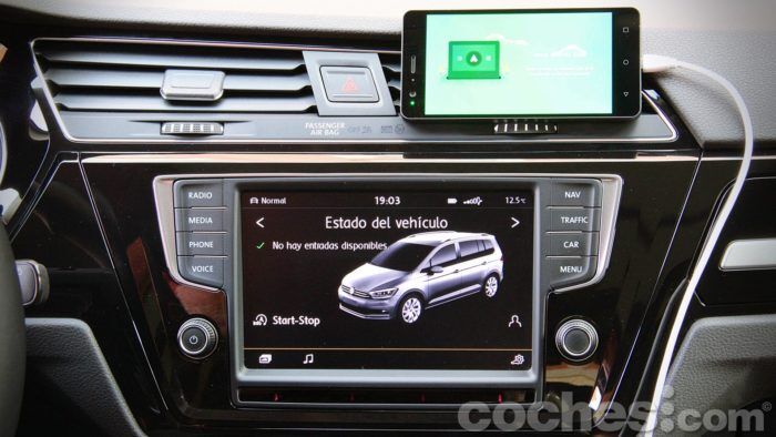 Volkswagen Touran 056 700x394