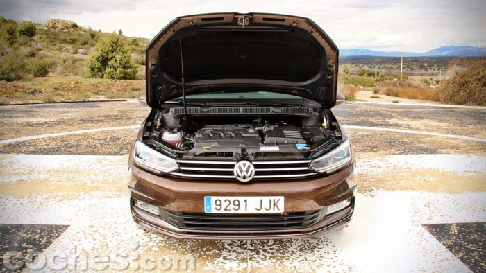 Volkswagen Touran 065 700x394
