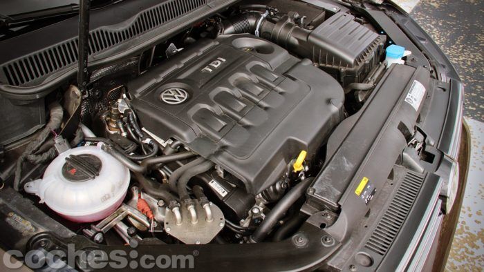 Volkswagen Touran 069 700x394