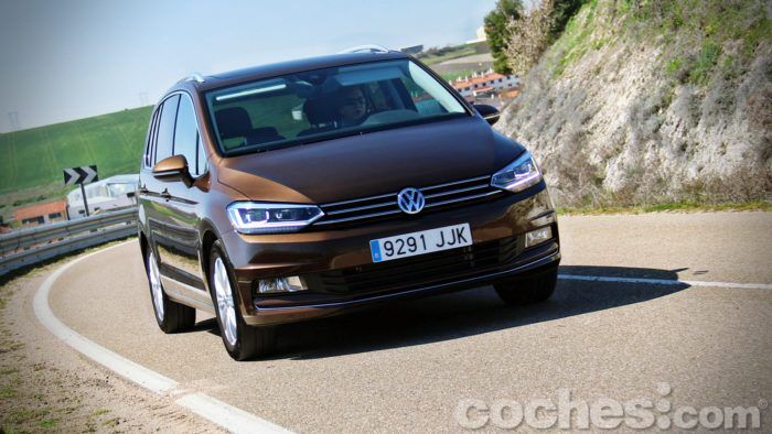 Volkswagen Touran 072 700x394